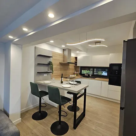 Apartment New Open Space Pula